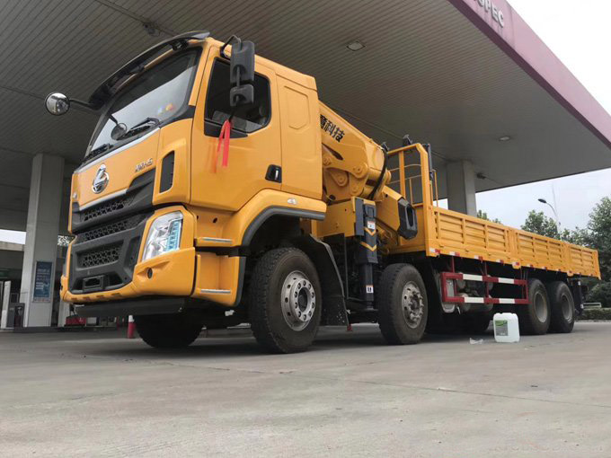 程力隨車(chē)吊16噸吊機(jī)柳汽乘龍隨車(chē)吊